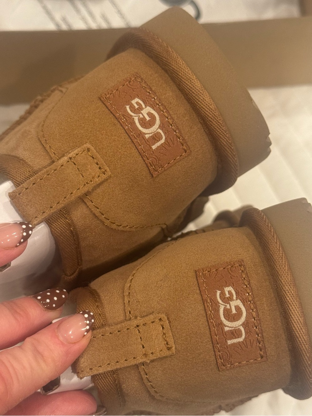 UGG Kids Mini Boot in Chestnut
